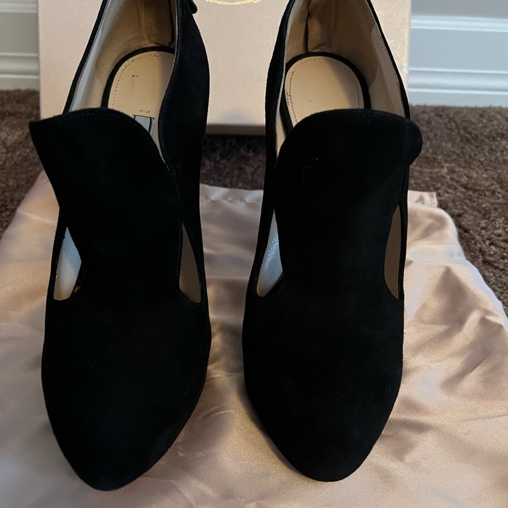 Prada heels - Picture 3 of 8